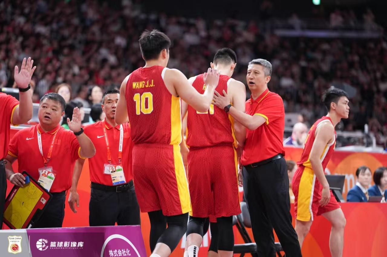 中国男篮vs伊朗男篮铜牌战打响 郭士强需调整战术迎战