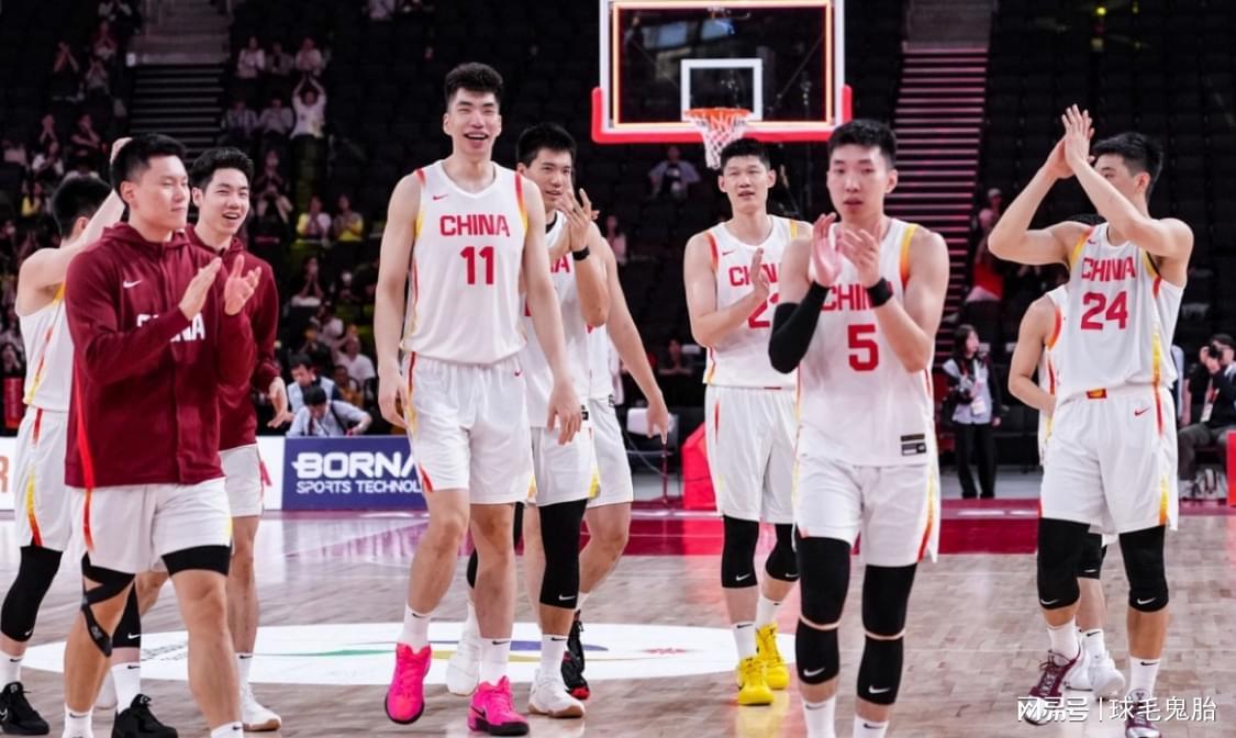 亚运男篮铜牌战前 CBA 名嘴直指长期集训导致球员疲惫