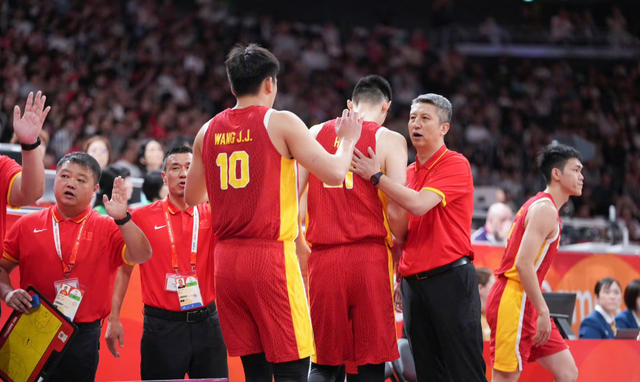 中国男篮不敌伊朗无缘亚运会铜牌，庞峥麟砍22分，李弘权贡献12分