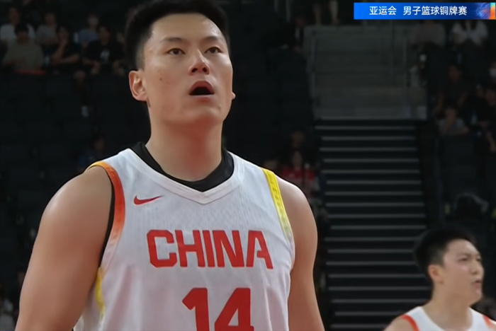 庞峥麟22分难救主，中国男篮70-79不敌伊朗队，郭士强用人遭质疑