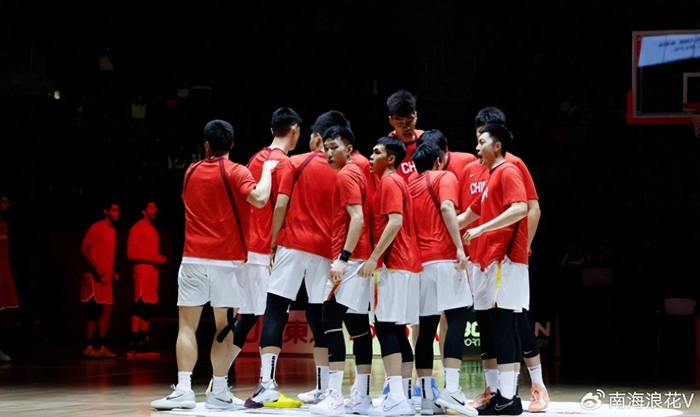 中国男篮70-79不敌伊朗无缘领奖台 郭士强首发胡明轩表现低迷