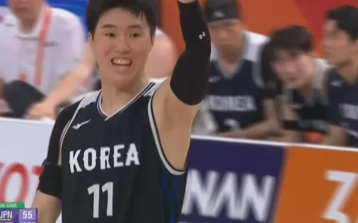 韩国男篮67-57战胜日本男篮夺金 李宇硕贡献6分7篮板