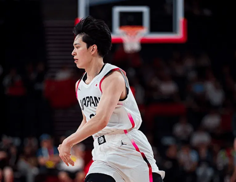 日本男篮小川敦也12分5篮板5失误，韩国男篮67-57夺金