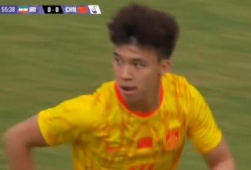 王钰栋:0-0伊朗队无碍,专注防守与团队协作