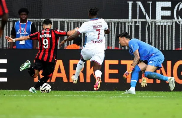 尼斯2-1里尔:终结325天法甲主场不胜魔咒,阿穆拉双响