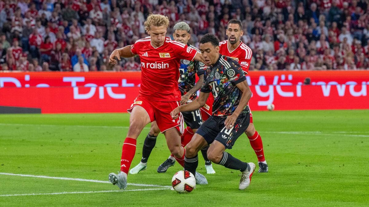 巴斯勒:柏林联合表现不佳,拜仁7-0大胜靠对手配合