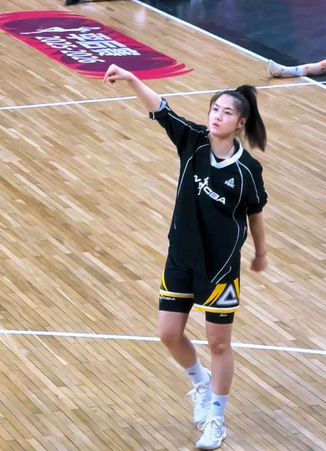 中国女篮110-41大胜印尼，网友热议练兵意义