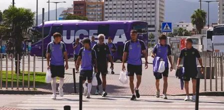17岁摩洛哥少年藏巴拉多利德大巴底盘,轻伤被送交警方