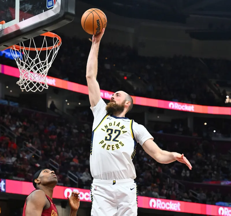 2025-26赛季NBA突破上篮命中率：杰-胡夫67.9%领跑，字母哥第二