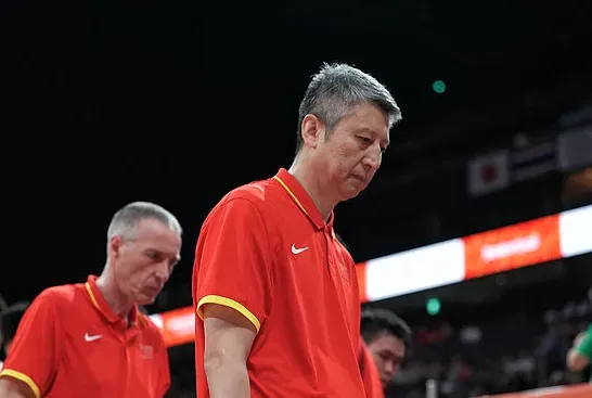 博主：中国篮球需有担当的管理者，B联赛2026年将开放三外援