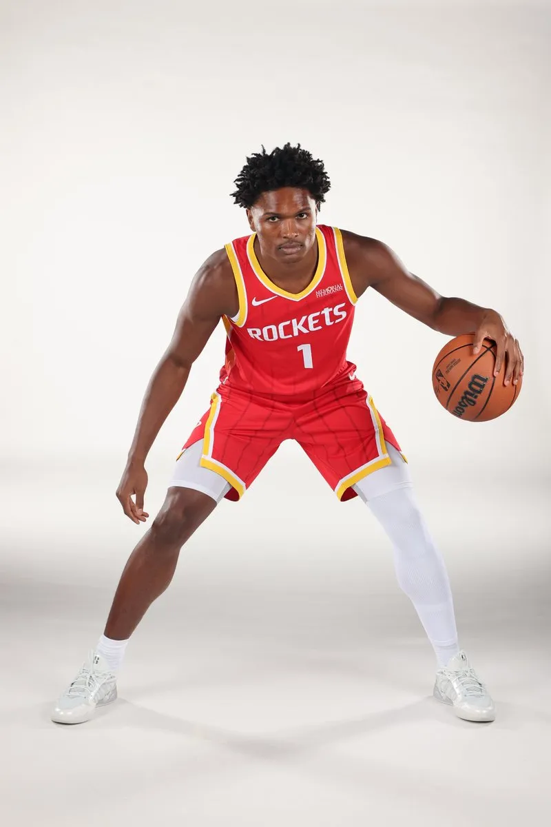 NBA官方晒阿门-汤普森定妆照：火箭锋线续约5年2.08亿美元