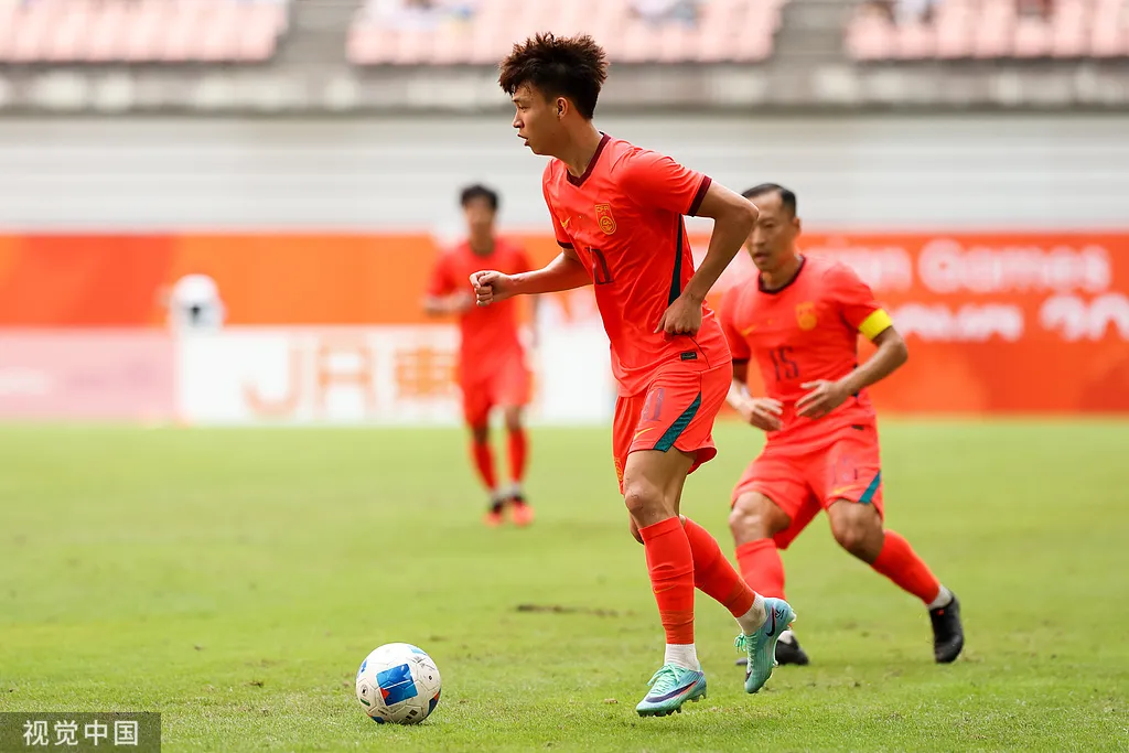 王钰栋两黄变一红，中国U23晋级将缺席1/4决赛