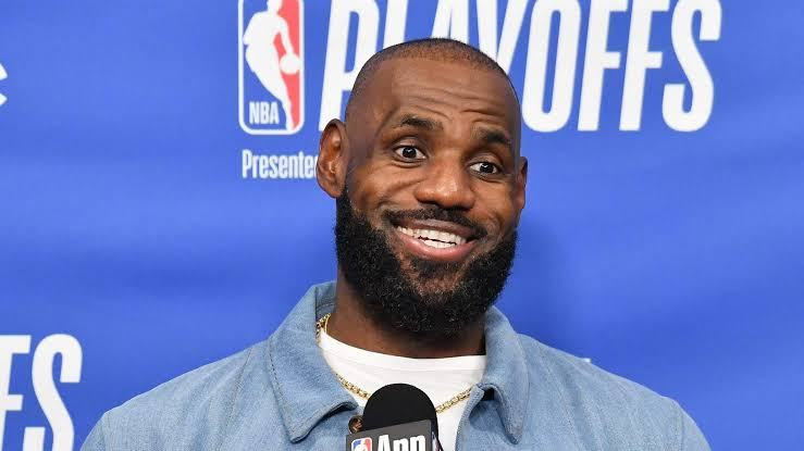 ESPN百大排名詹姆斯第18引热议!多名记者:排名合理但值得质疑