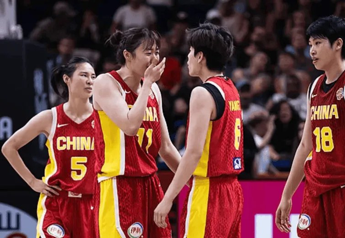 中国女篮首节仅胜蒙古1分 杨舒予张子宇合砍17分 防守成隐患