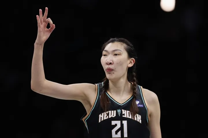 韩旭WNBA常规赛全勤生涯首次！44场砍277分刷新个人纪录