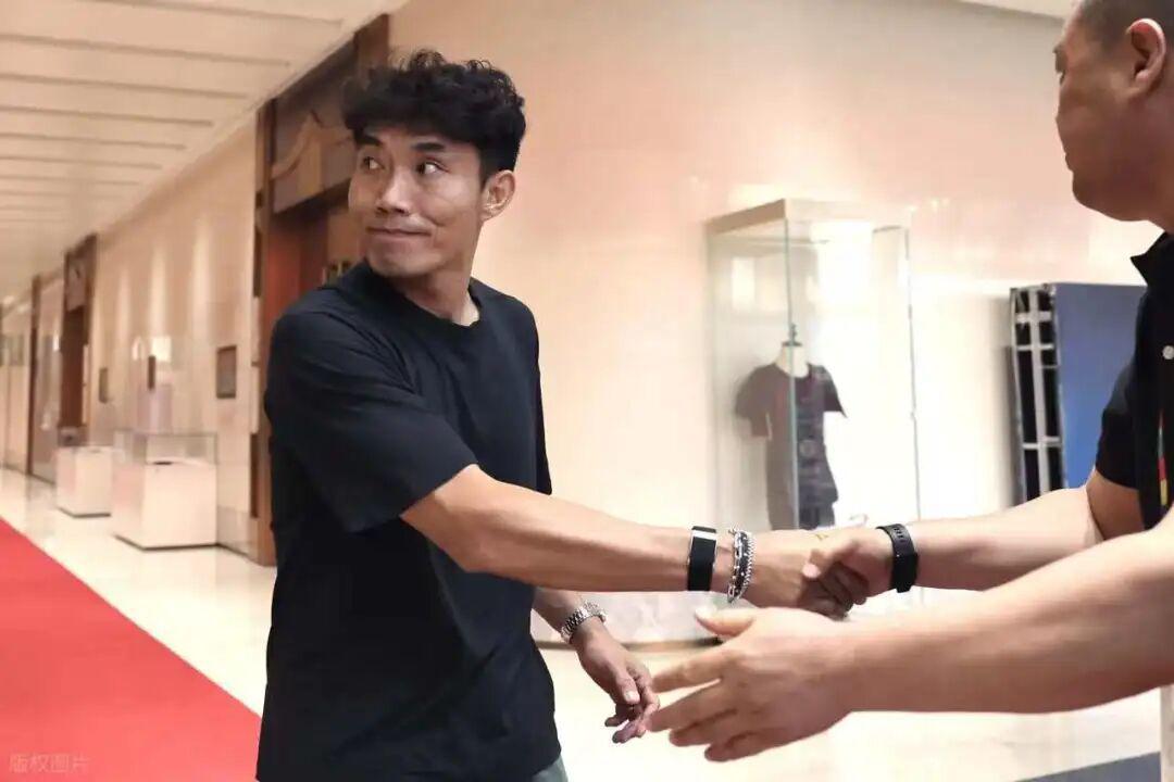 青岛西海岸被曝欠薪引热议 郑智助球队成黑马