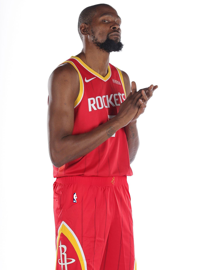 杜兰特亮相火箭队定妆照，NBA中国赛2026将至