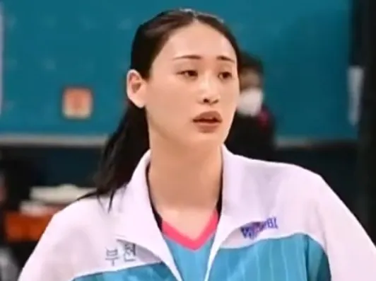 中国女篮89:63大胜蒙古国晋级四强 宫鲁鸣：开局慢热影响后续比赛