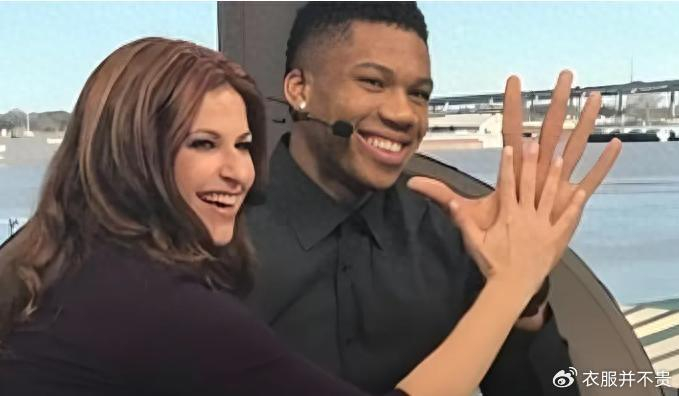NBA巨人有多夸张，现实里见到才知道