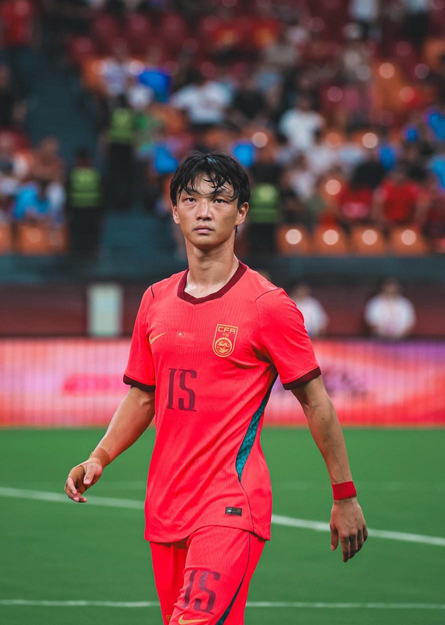 31岁杨明洋完成国足首秀：为国首秀，倍感荣光