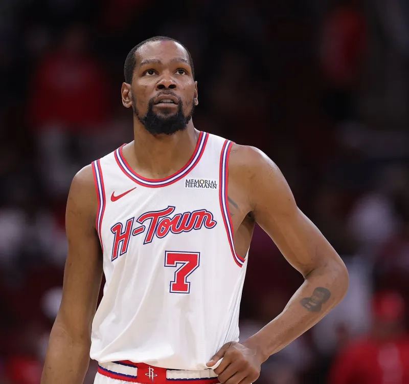 杜兰特8次达成20+得分+170%投篮效率，NBA历史第一