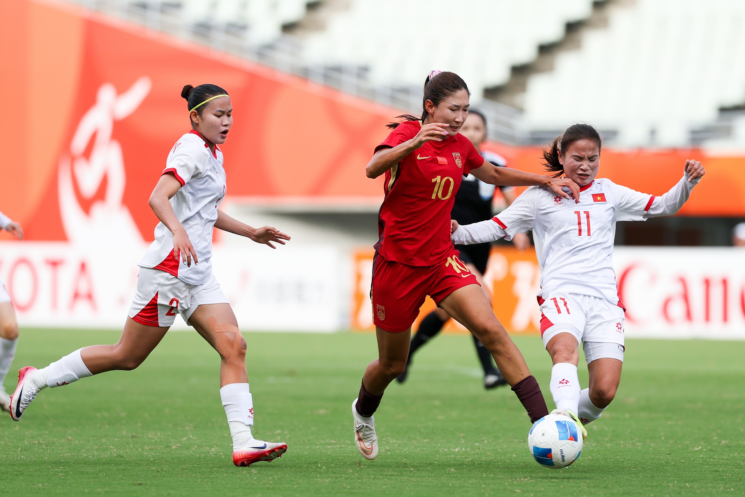 中国女足加时1-0绝杀越南女足晋级亚运会四强 王霜制胜球