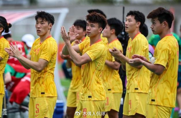 中国男足亚运队0-0逼平阿联酋，以B组头名晋级1/4决赛