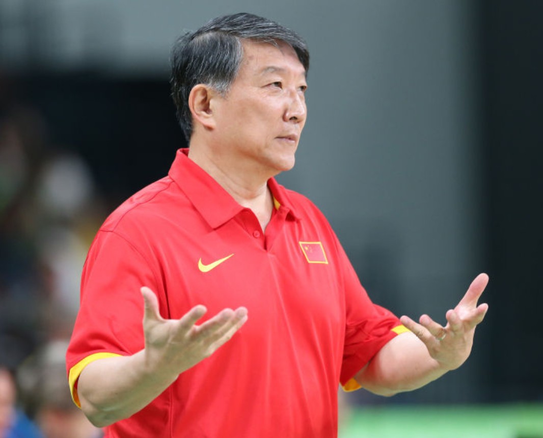 宫鲁鸣：中国女篮三分球13中0，曾投10球全失