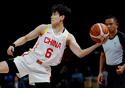 中国女篮杨舒予亚运会4场场均16.3分6.8篮板3助攻