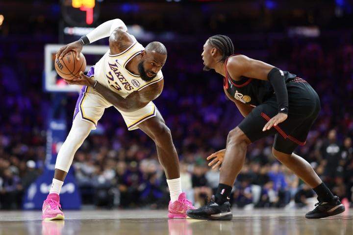 詹姆斯已4冠无需证明自己 前NBA球员：去76人或许就是喜欢挑战