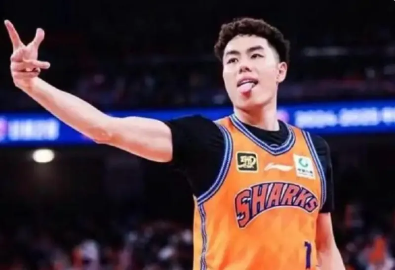 李添荣三分6中5砍22分，真实命中率100%，FIBA赛事表现引关注
