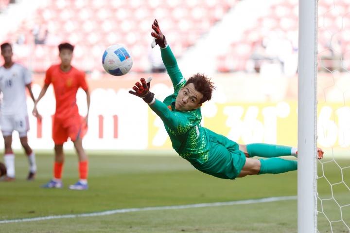 中国U23男足3-0泰国U23晋级四强 赵鹏：李昊未来或成国足主力门将