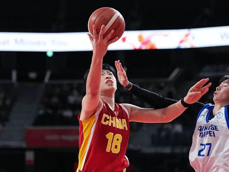 陈明伶砍下20分5篮板4助攻，中国女篮77-64击败中国台北获铜牌