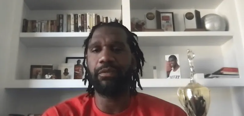 前NBA球员奥登谈职业篮球：母亲三份工养家，自己踏实练球成才