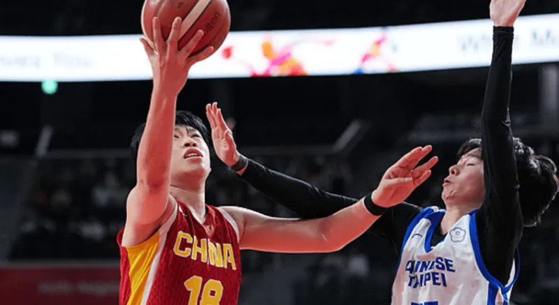 陈明伶亚运场均25.4分钟砍下12.4分6.8篮板，中国女篮力克中国台北夺铜牌