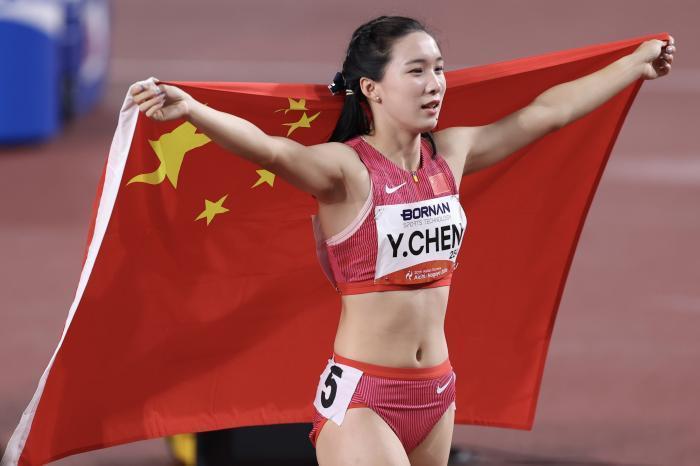 中国女篮77比64战胜中国台北队，获得名古屋亚运会铜牌