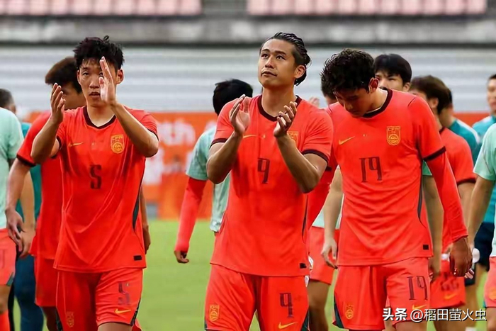 中国男足3-0泰国队，安东尼奥变阵显成效