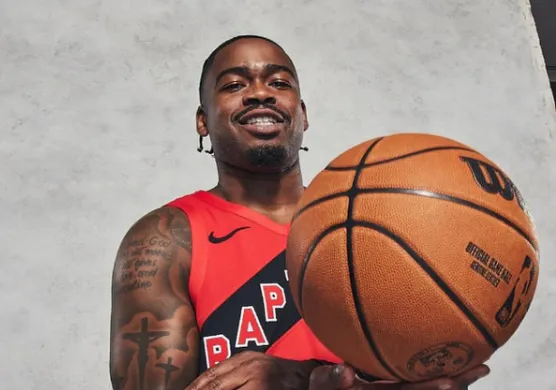 猛龙记者：谢德是上赛季NBA仅有的9名场均5+助且失误≤1.5的球员之一