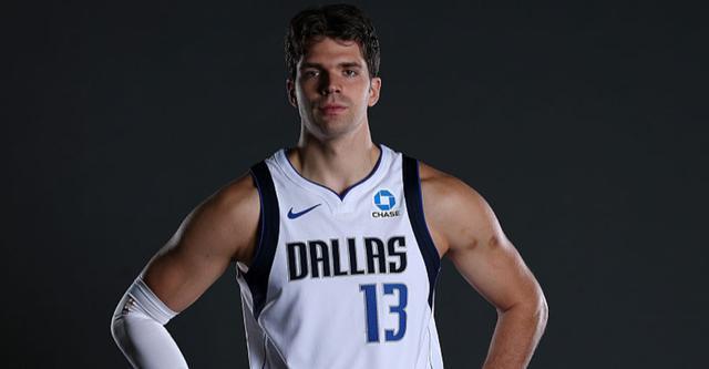比贝罗维奇：从小认识施密茨 梦想加盟NBA
