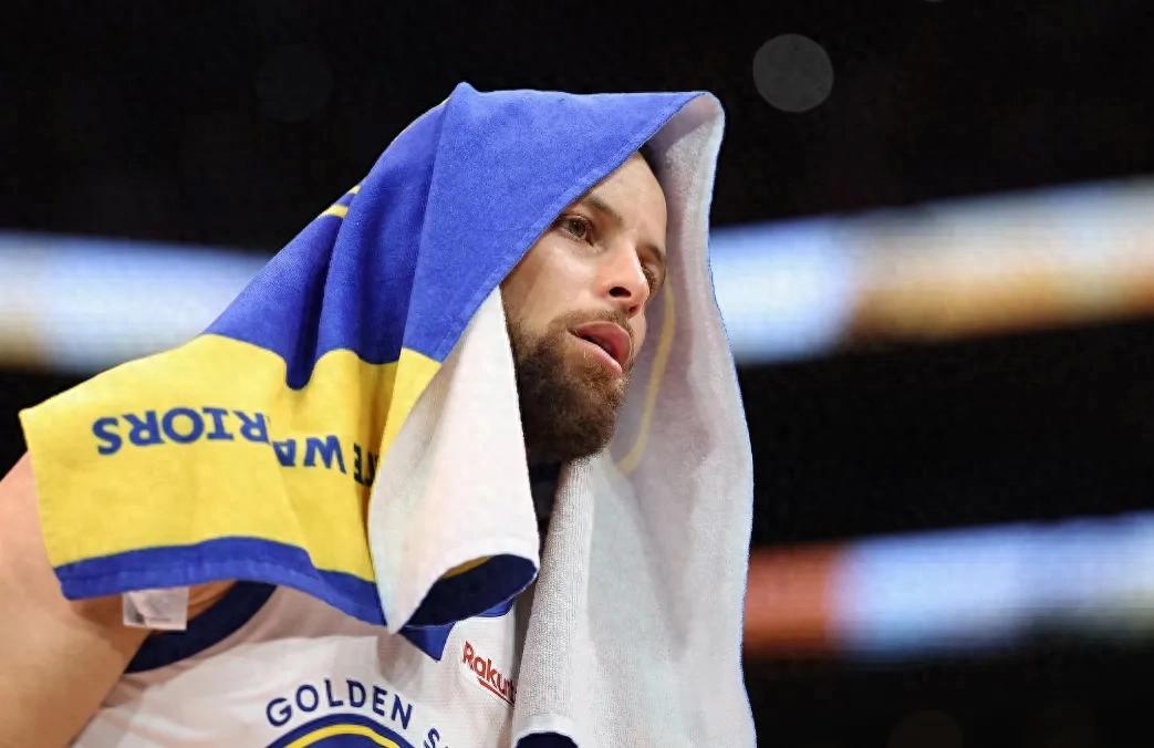 库里与勇士续约2年1.16亿美元，一人一城坚守20年NBA历史第4人