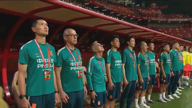 国足0-3不敌新西兰，韦世豪表现亮眼，邵佳一战术调整收效甚微