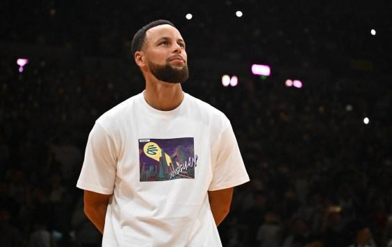 库里少拿2000万，生涯总收入仍将破6亿成NBA历史第一