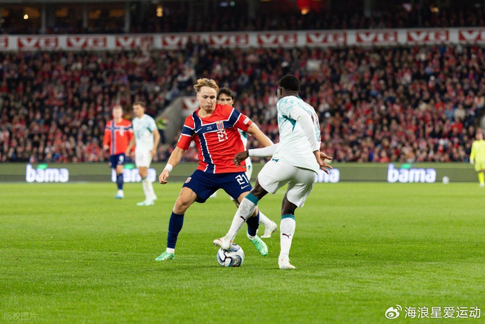 C罗枯坐板凳！葡萄牙2-1挪威！主帅：C罗后面比赛还有机会上场！