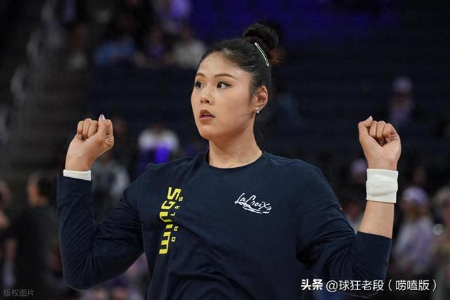 李月汝季后赛首秀16分钟7分正负值全队第二，三大能力提升明显