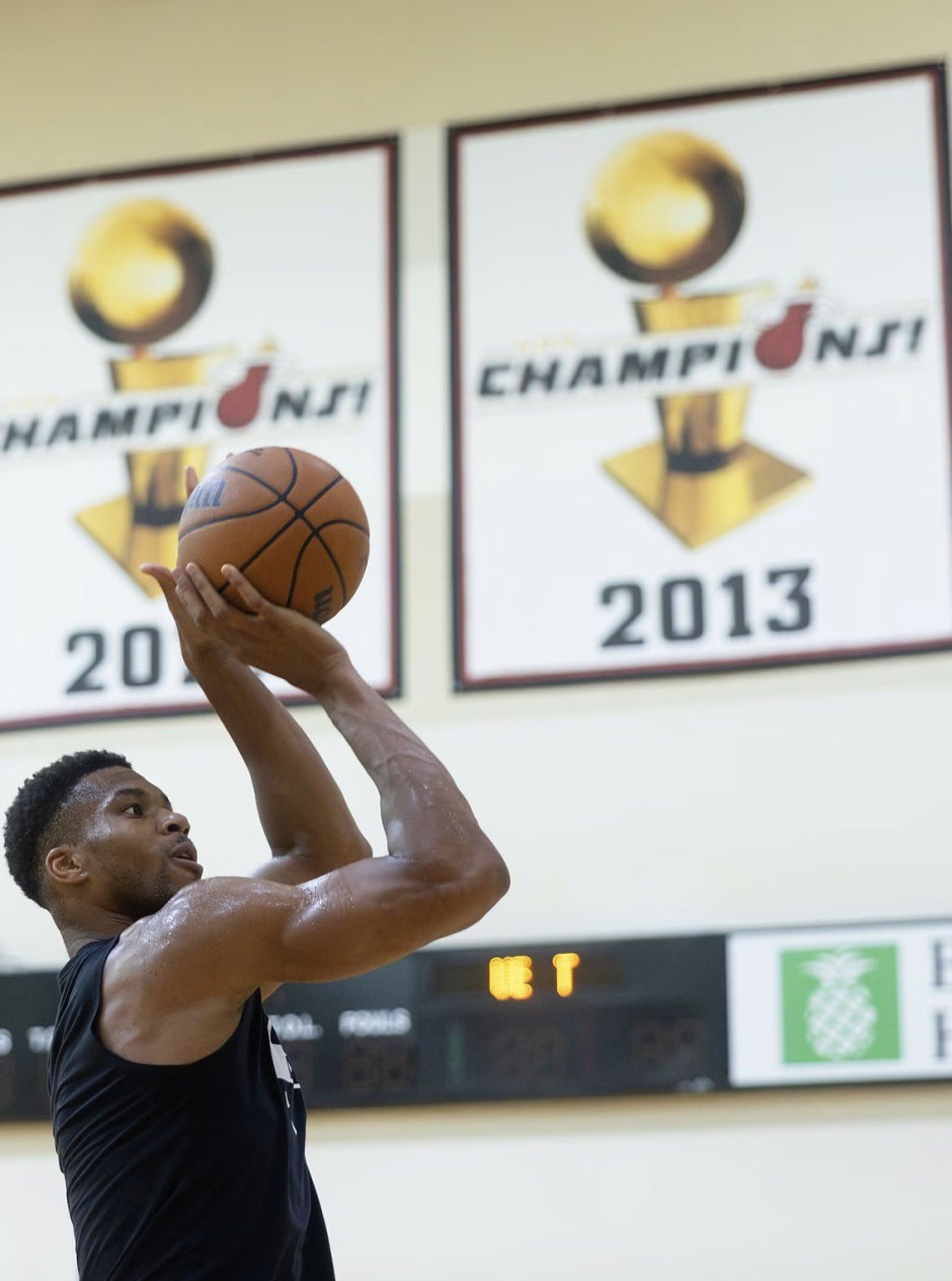 字母哥谈加盟热火：唯一重要的是赢球，需走出舒适区，迈阿密适合我