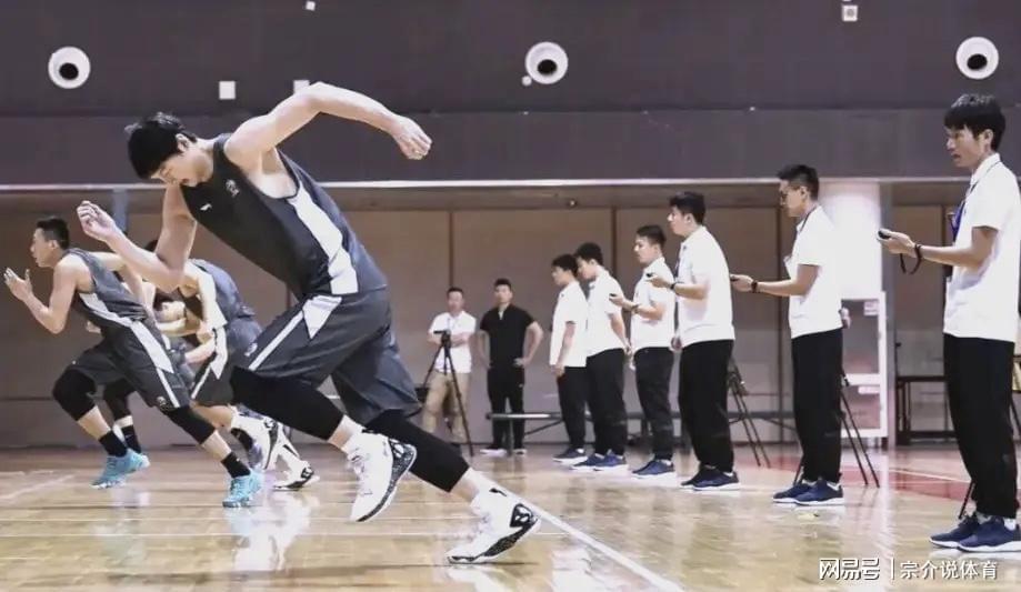 CBA宣布体测新规，媒体不得入内，球迷质疑自娱自乐
