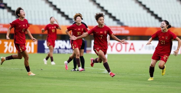 中国女足对阵朝鲜女足：王霜领衔，吴海燕坐镇后防