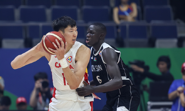 杨瀚森缺席！中国男篮11月世预赛或需周琦赵睿张镇麟回归