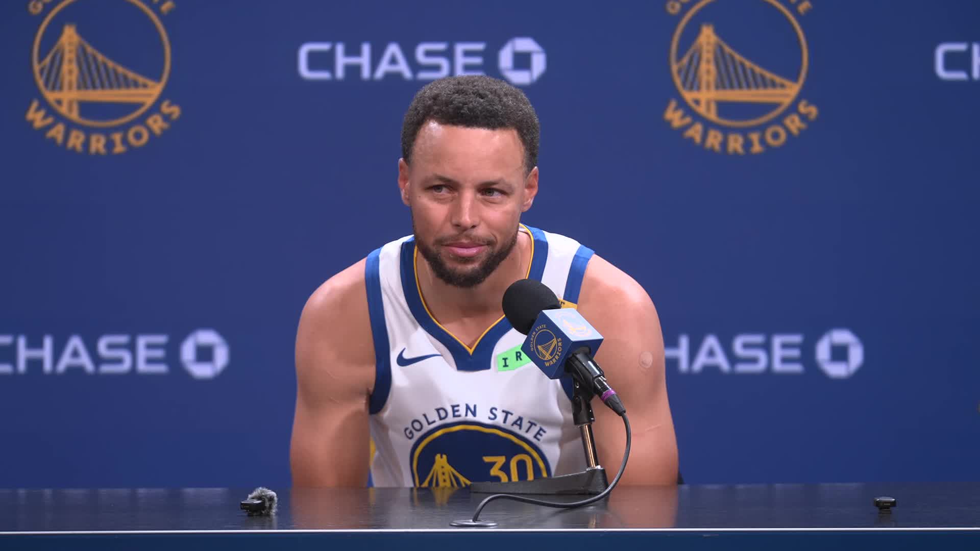 Stephen Curry接受降薪续约勇士,志在生涯末期再夺冠军