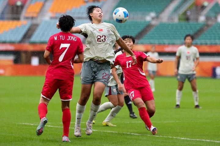 中国女足0-2不敌朝鲜无缘决赛,上次夺冠已隔28年